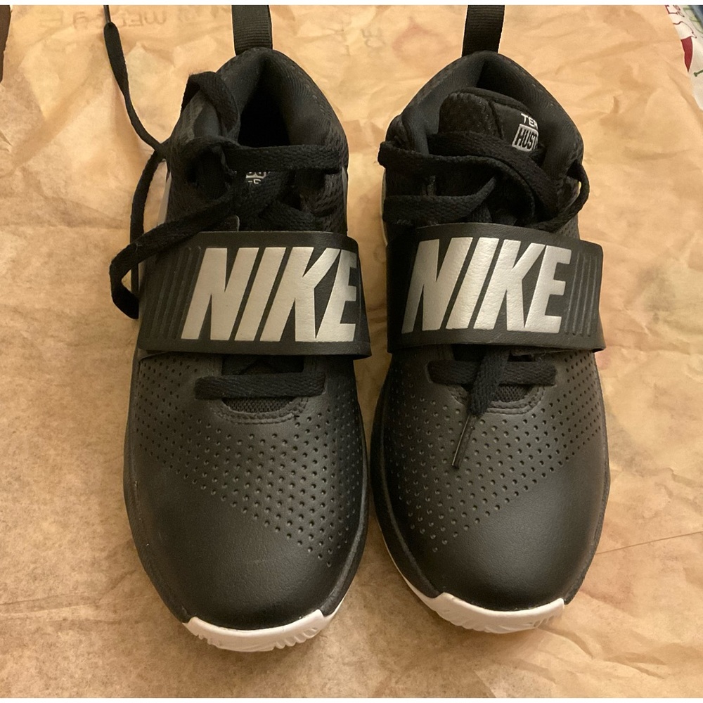 Nike Boys Shoes - Size 3.5